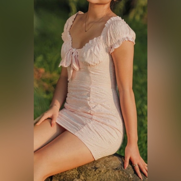 Princess Polly Dresses & Skirts - Princess Polly Pink Sunflower Ruffled Mini Dress